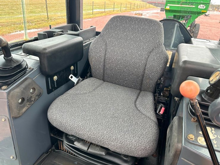 2012-deere-450j-lt-image-51