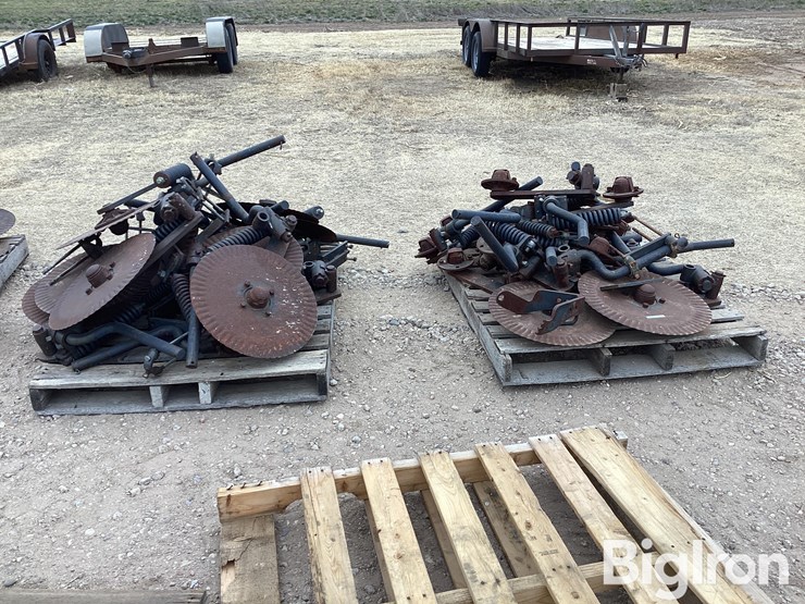 yetter-19”-opening-discs/brackets-image-2