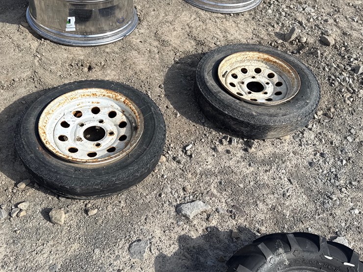 #31637-•-lot-of-(2)-5.30-12-tire-w/-rims-inv#-31637-image-3