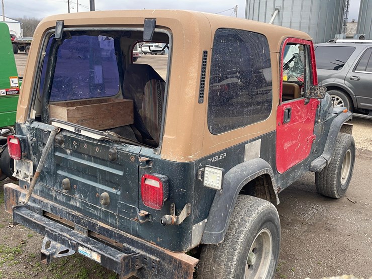 1994-jeep-wrangler-image-9