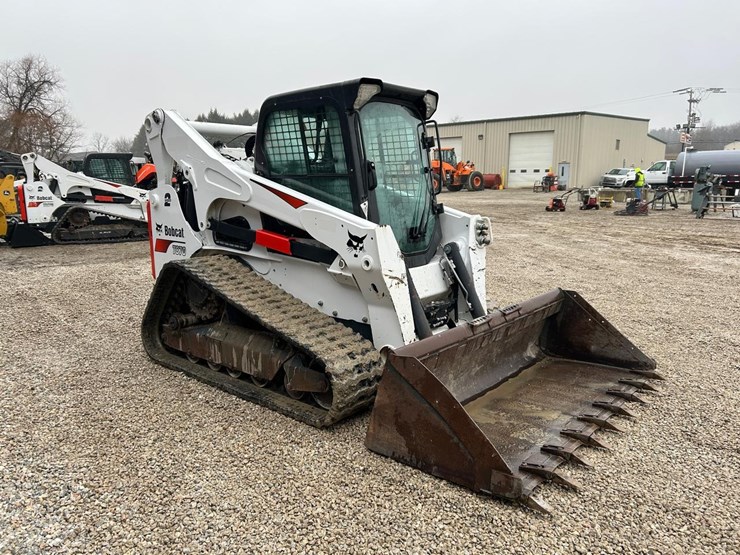 2022-bobcat-t870-image-6