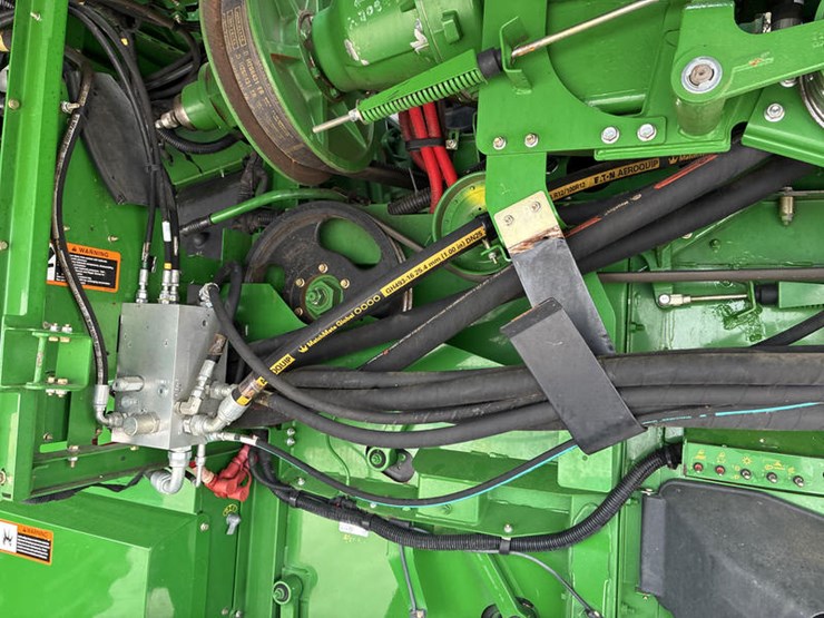 2013-john-deere-s680-image-63