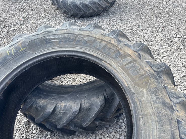 #39794-•-lot-of-(2)-420/85r34-tractor-tires-image-6