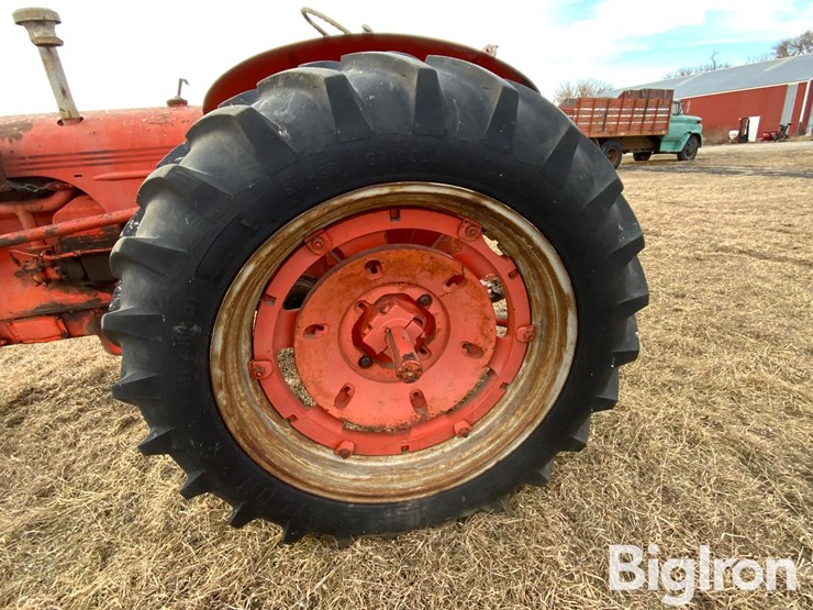 1940-case-dc-2wd-tractor-image-18