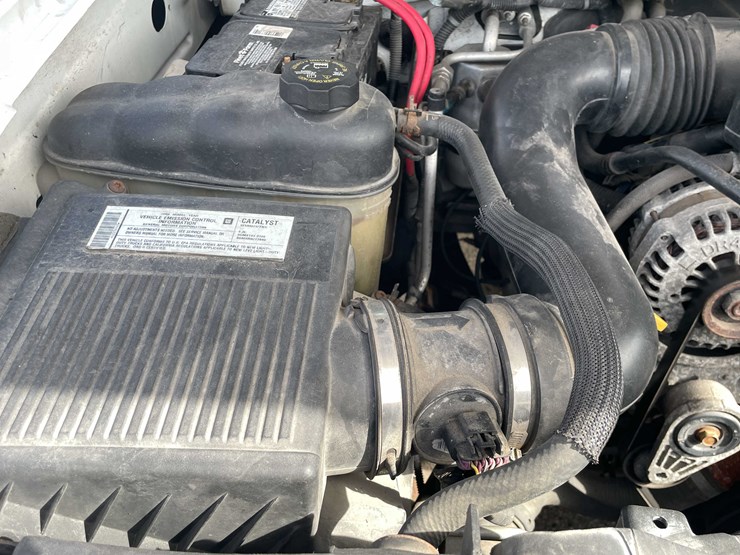 #1429-•-2008-white-chevy-silverado-(has-wi-title)-(of)-image-35