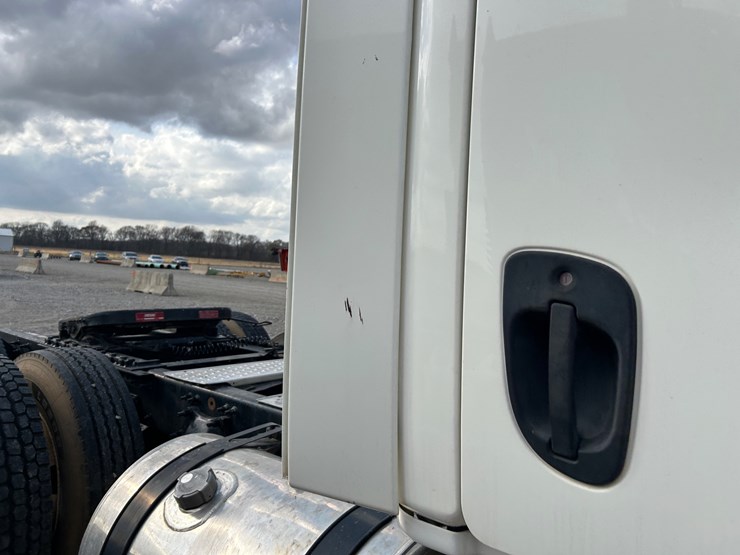 #37236-•-2016-freightliner-cascadia-t/a-daycab-truck-tractor-3akjgedv4gdhc4172-inv#-37236-image-13