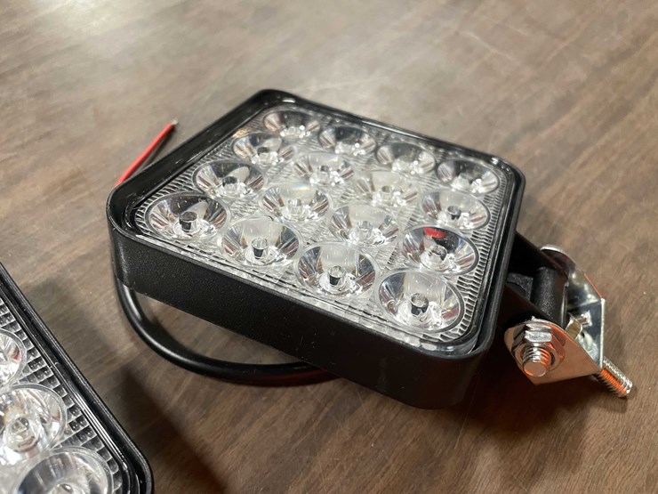 #2281-•-(2)-led-work-lights,-3-1/2"-square,-12vdc-(pr10)-image-3