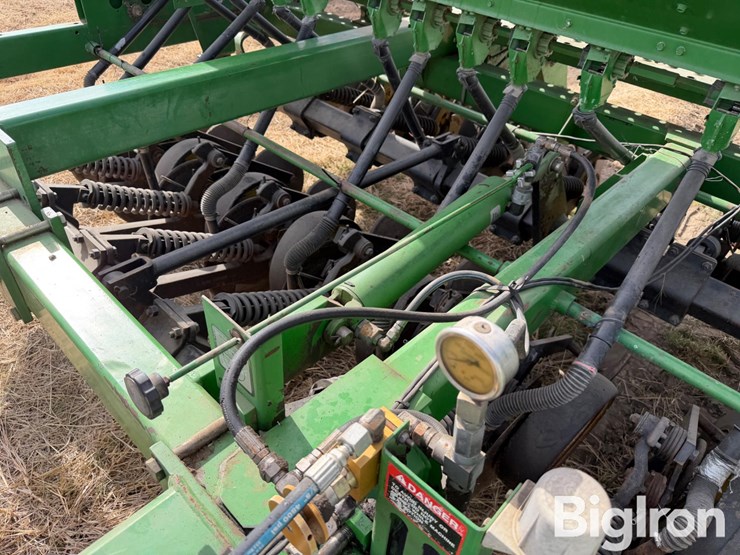 john-deere-750-image-18