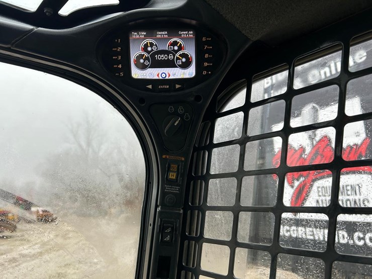 2022-bobcat-t870-image-29