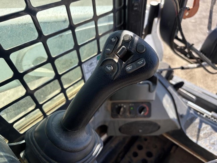 2018-bobcat-s550-image-22