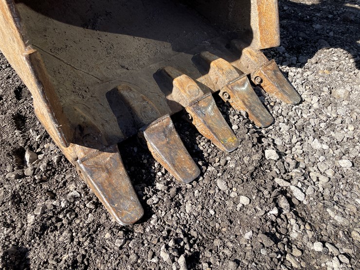 hitachi-zx30u-image-11