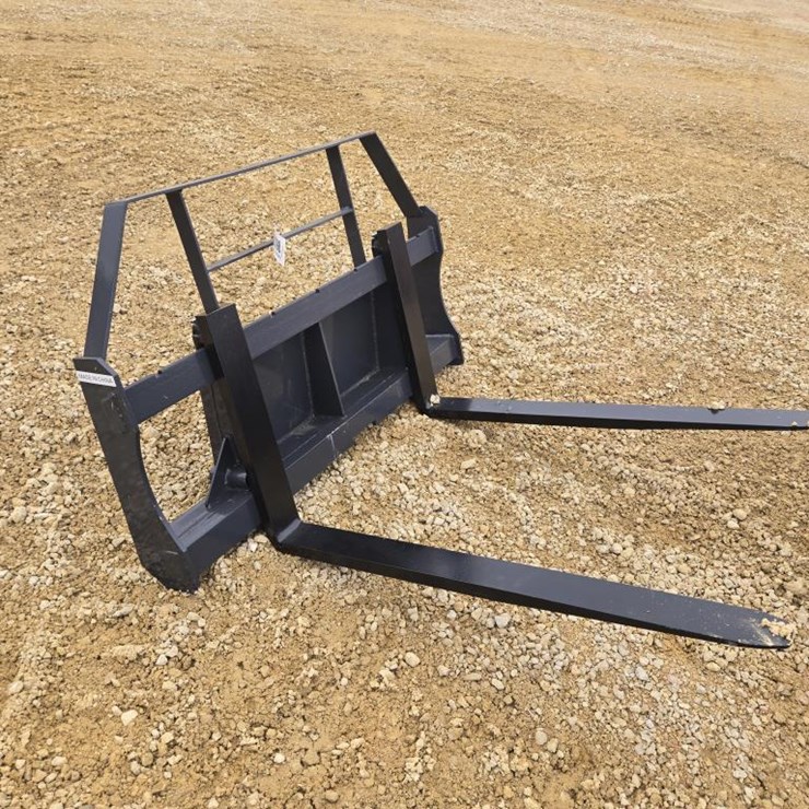 #8098 • NEW LANDHONOR MINI SKID STEER PALLET FORKS