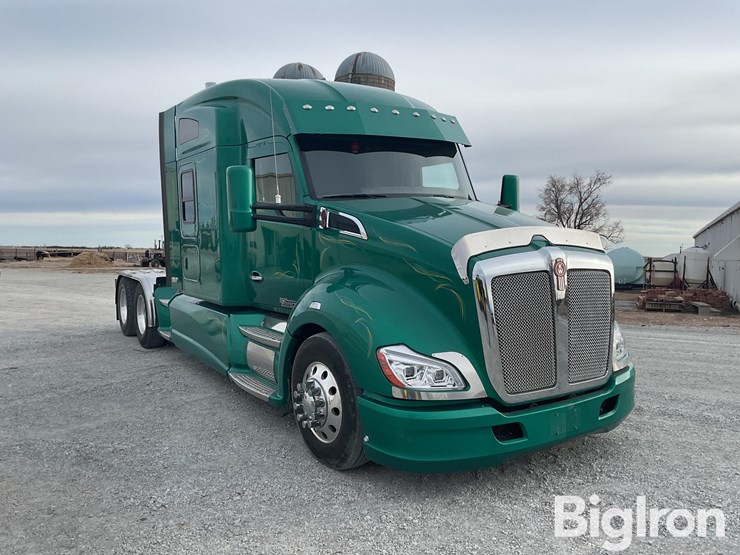 2019-kenworth-t680-image-3