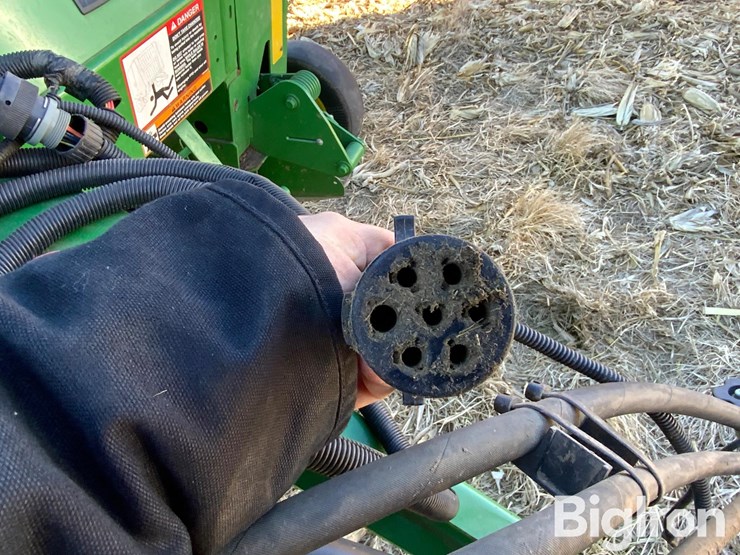 2014-john-deere-569-image-18