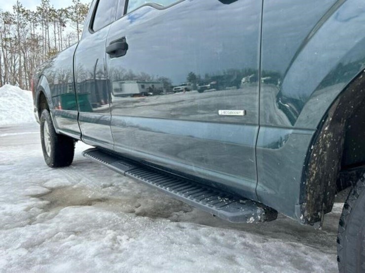 2016-ford-f150-xlt-image-40