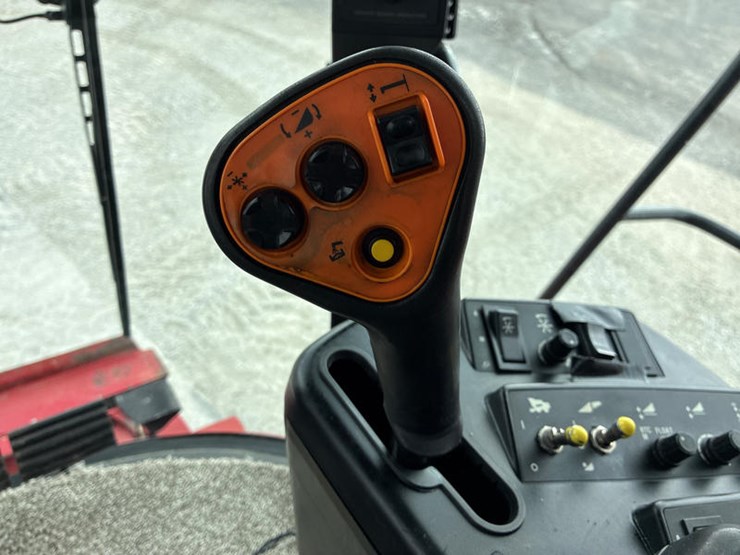 2008-case-ih-2588-image-102