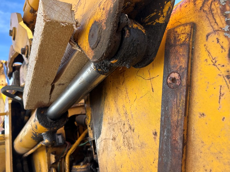 john-deere-350-image-18