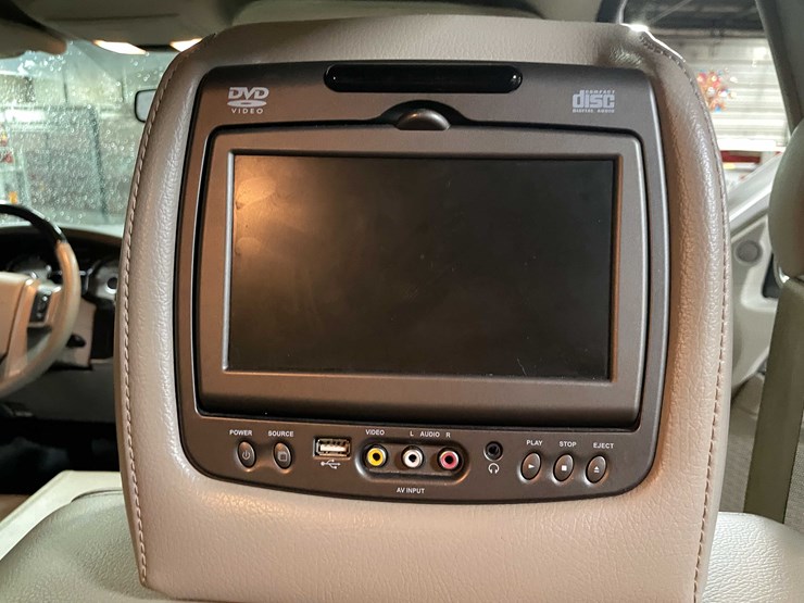 2014-ford-expedition-limited-image-39