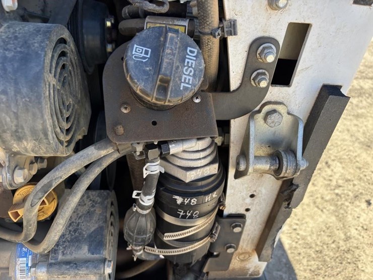 2018-bobcat-s550-image-41