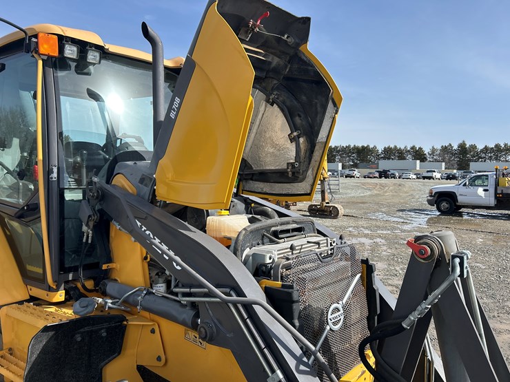 2012-volvo-bl70b-image-76