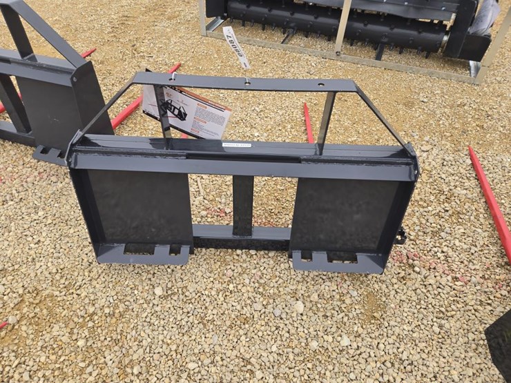 #8087-•-new-landhonor-skid-steer-bale-spear-image-3