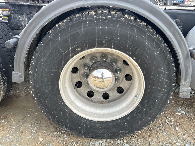 2017-kenworth-t680-image-97