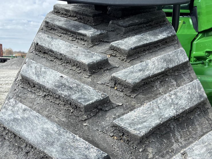 2024-john-deere-8rx-410-image-47