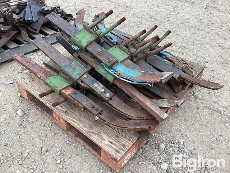 anhydrous-knives-on-shanks-image-5