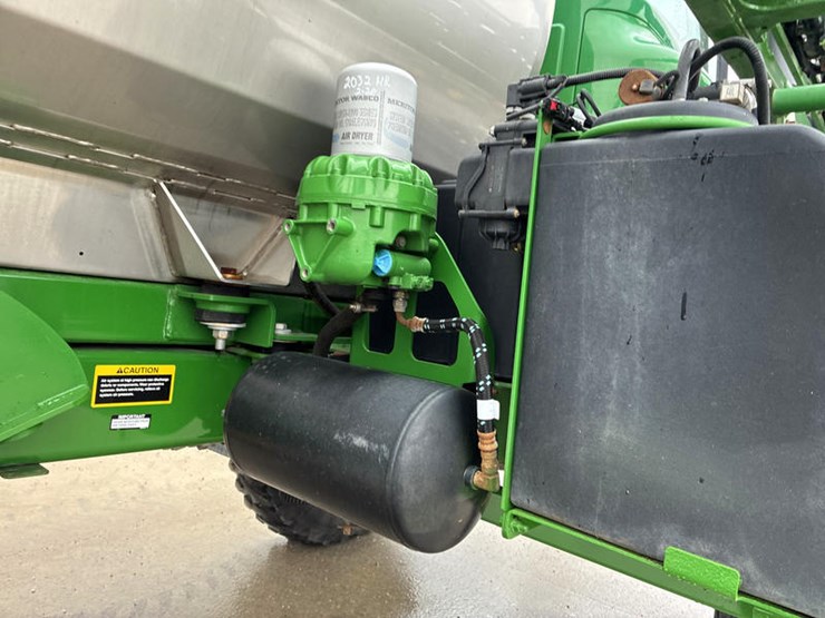 2015-john-deere-r4038-image-27