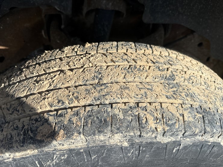 2005-gmc-3500-image-53