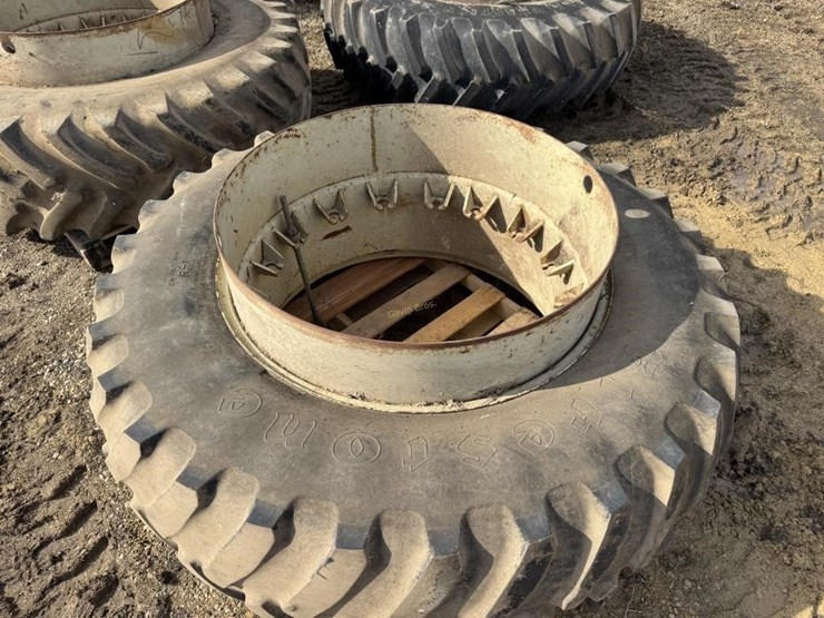 firestone-18.4-38-duals-image-3