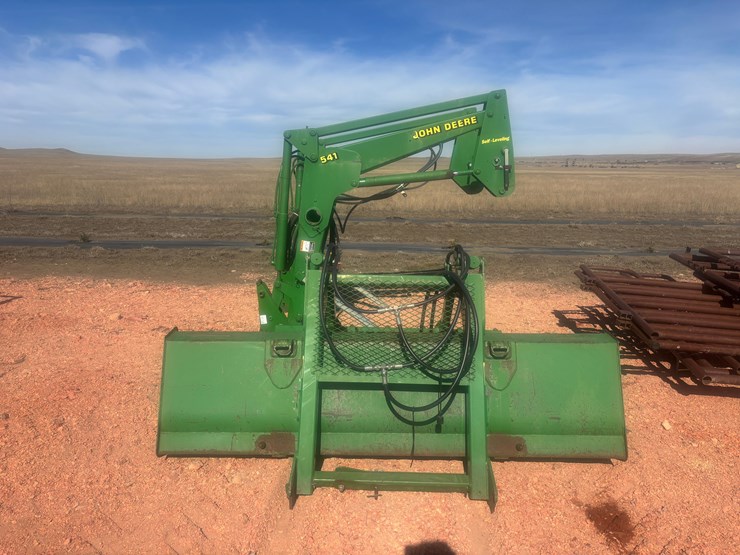 john-deere-541-image-1