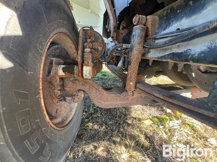 2006-international-7300-image-14