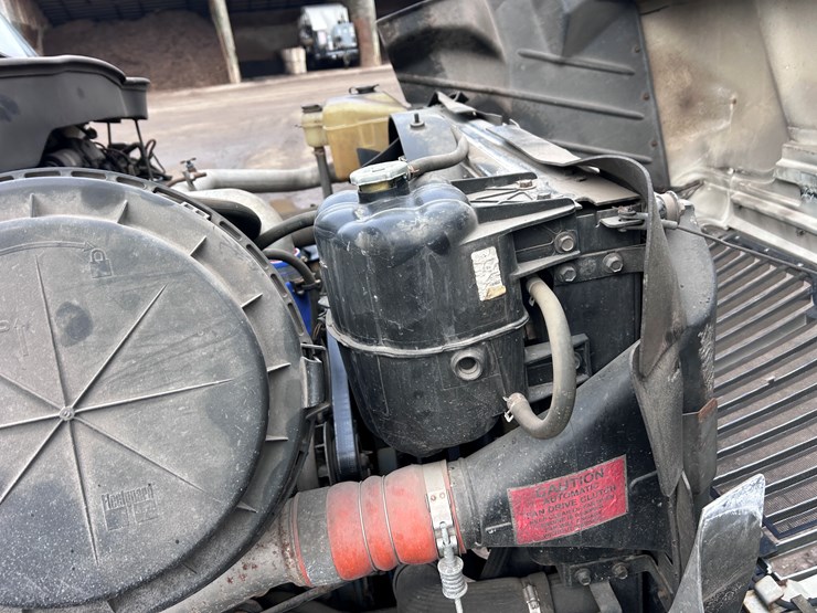 international-7400-image-56