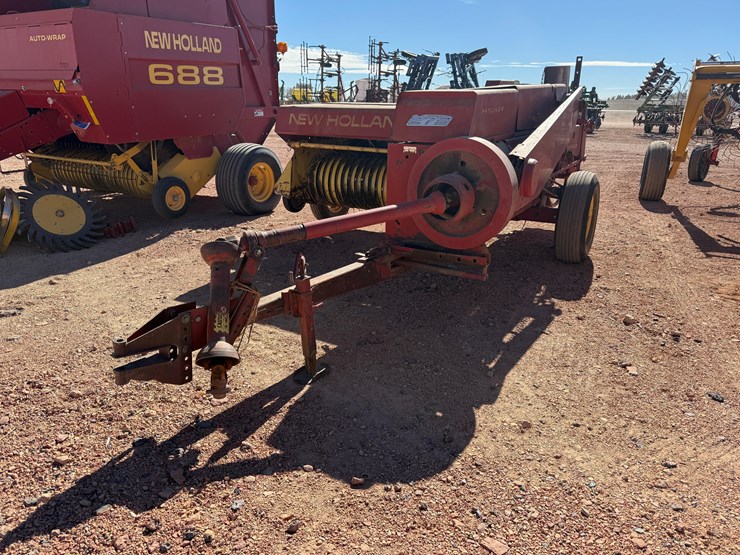 new-holland-275-image-1