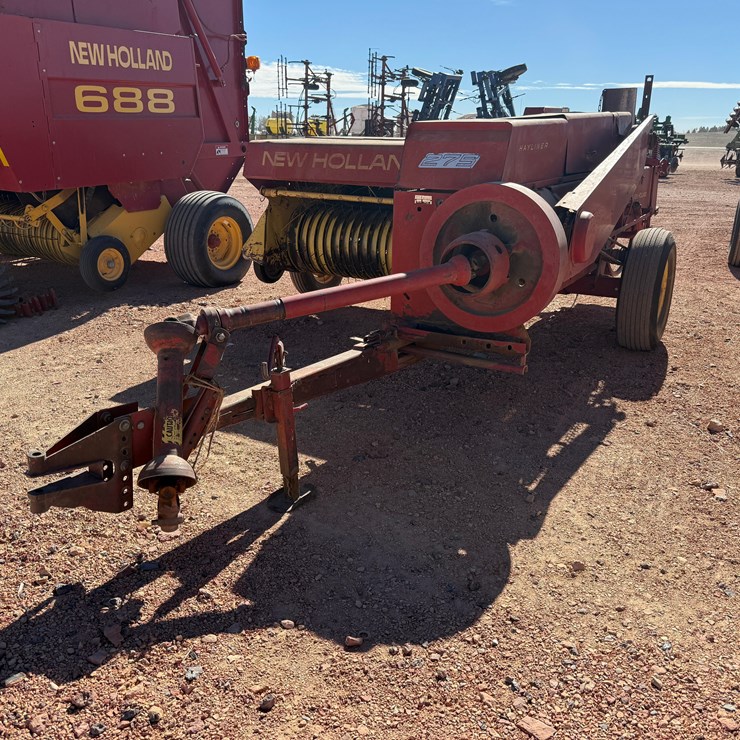 NEW HOLLAND 275