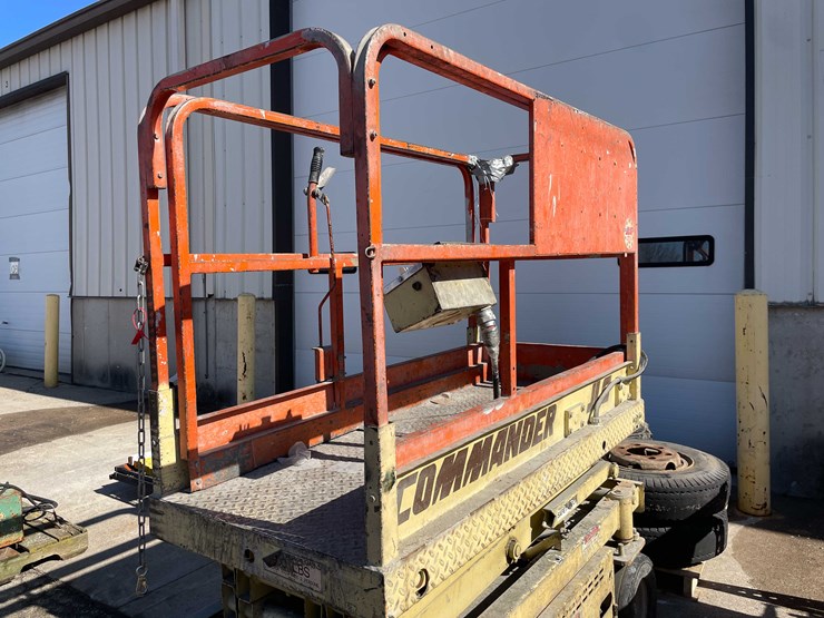 #1446-•-jlg-cm-1432-(o4)-image-11