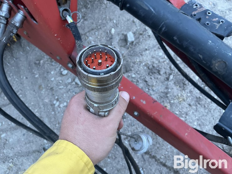 2006-new-holland-br780a-image-12