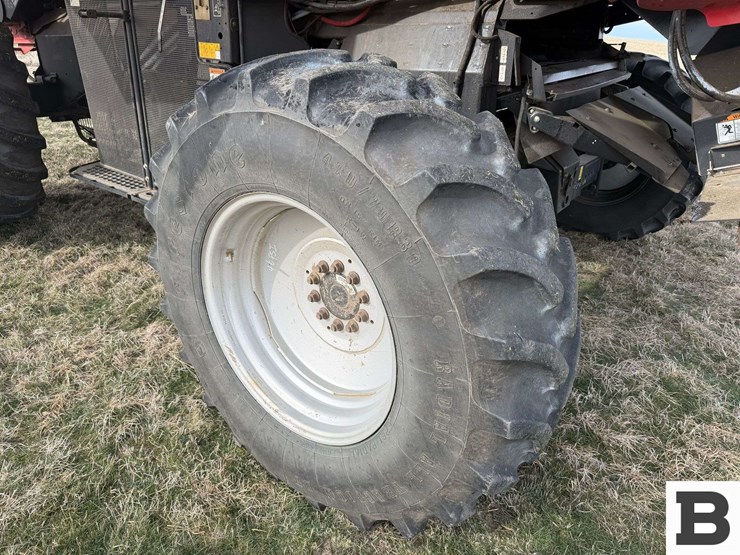 2008-case-ih-7010-image-44