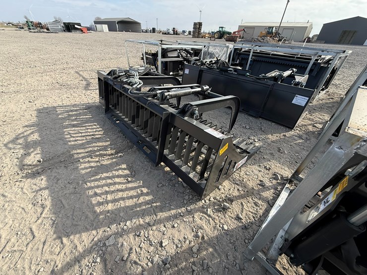 #2050-•-unused-jct-84"-skid-steer-rock-grapple-inv#-40787-image-3