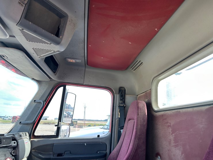 #36890-•-2006-freightliner-columbia-daycab-1fujf0cv16lv57509-inv#-36890-image-47