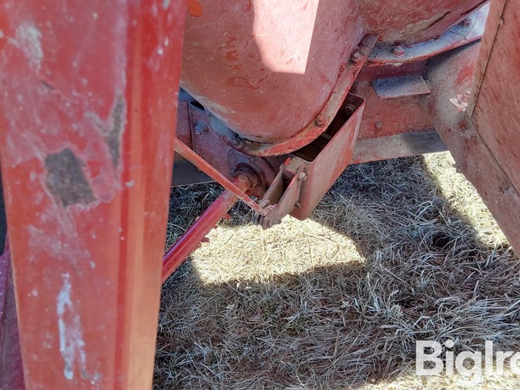 new-holland-351-image-19