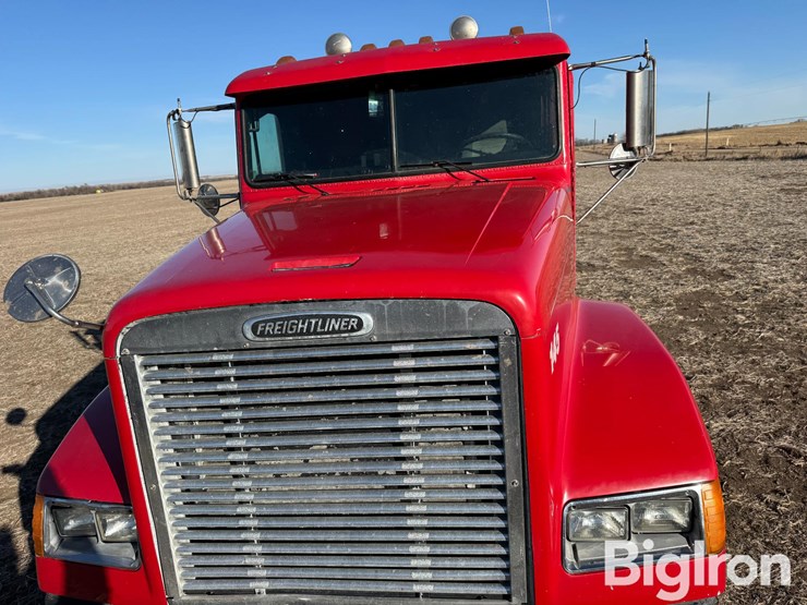 1997-freightliner-fld120-image-10