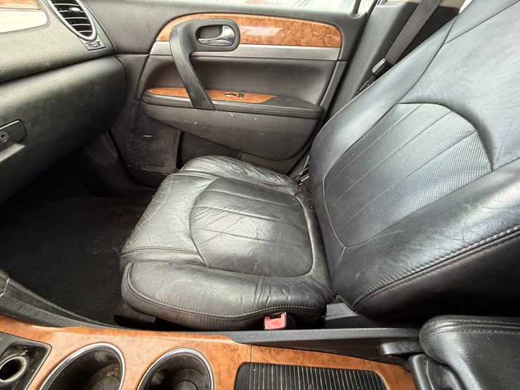 2012-buick-enclave-image-29