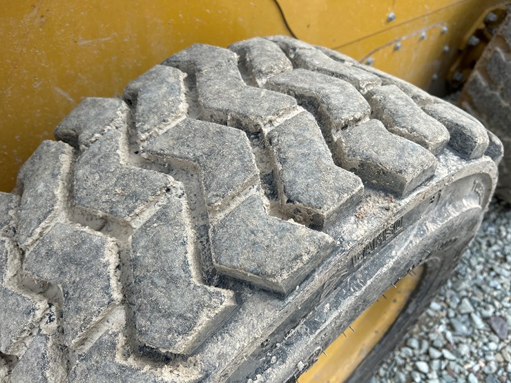 caterpillar-262d-image-54