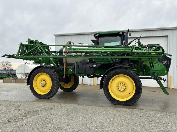 2015-john-deere-r4038-image-3
