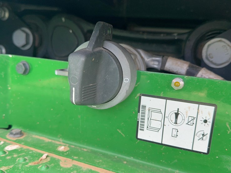 2019-john-deere-9620rx-track-tractor-image-45