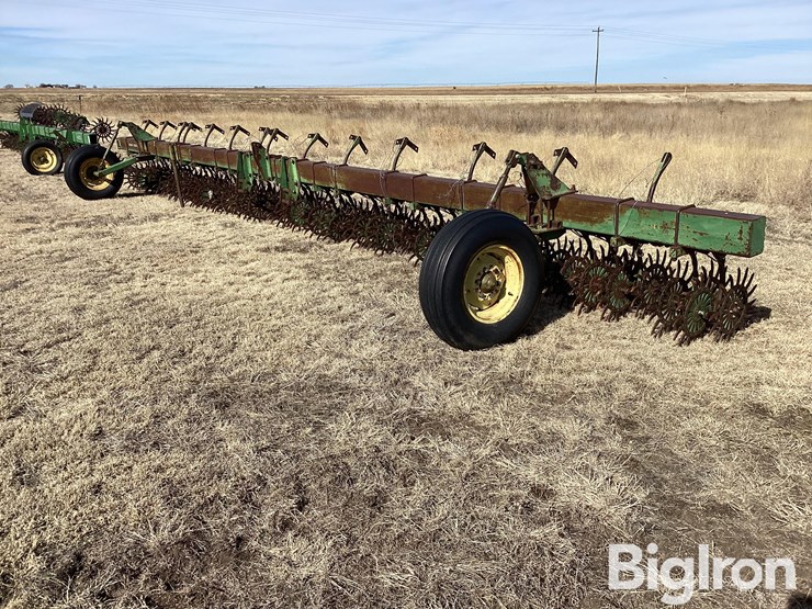 john-deere-30-image-1