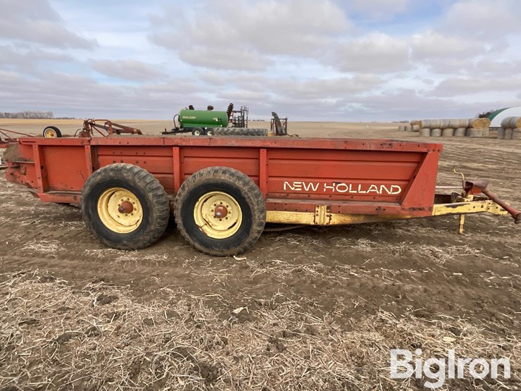 new-holland-791-image-4