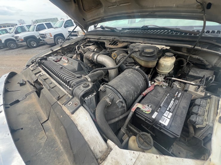 ford-f350-xlt-image-35